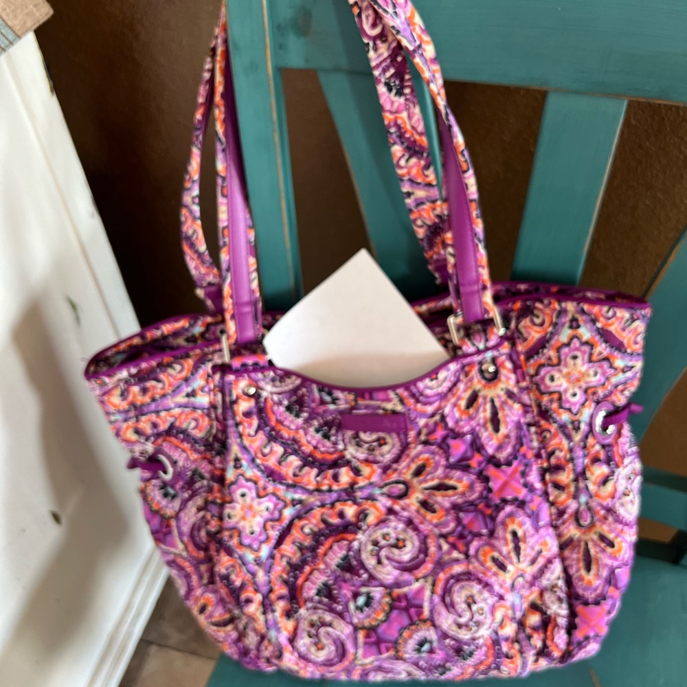Vera Bradley hand bag.